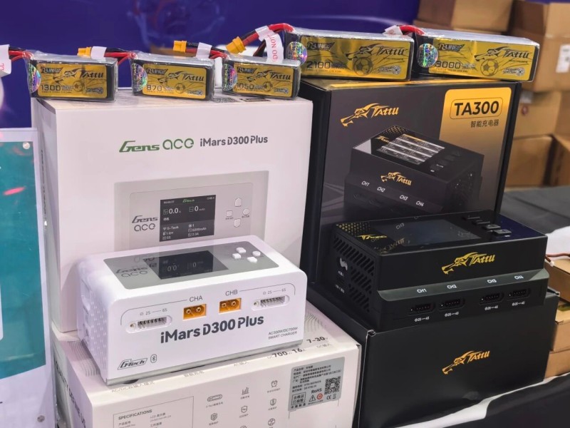 Tattu 無人機(jī)足球電池和充電器